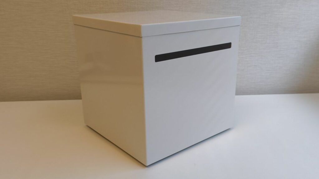 スチール製　貴名入れ｜特注サイズとオリジナルカラーで、使いやすく洗練された仕上がりに