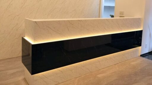 クリニック受付カウンター