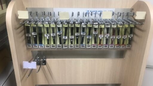 腕時計用ベルト陳列什器