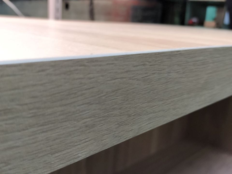 特注什器の仕上げ加工講座②|木口処理・エッジ仕上げの種類と特徴をプロが解説