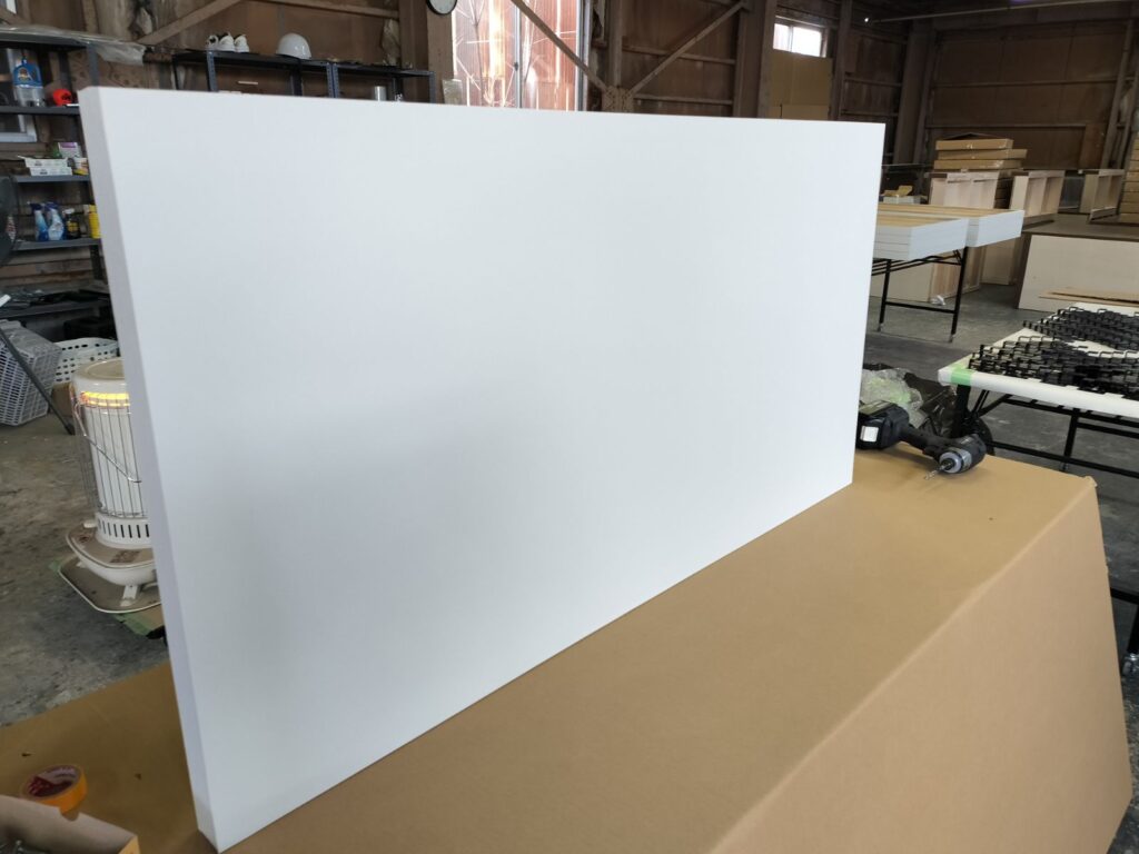 石膏ボード用のピンフックディスプレイを量産しました。～アッセンブリー工場よりお届け～